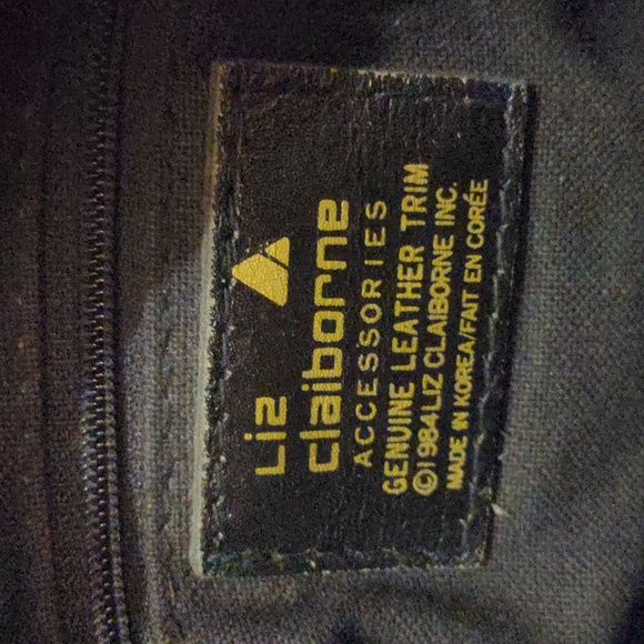 ⭐ 2 / $12 Liz Claiborne 1984 triangle patterned purse - Picture 14 of 16